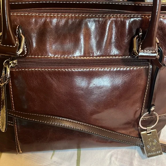 Giani Bernini Chocolate Brown Crossbody - Picture 2 of 8